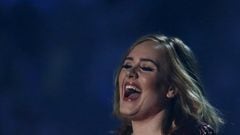 Adele debe posponer su espectáculo de Las Vegas.
