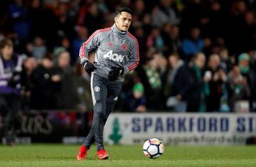 Soccer Football - FA Cup Fourth Round - Yeovil Town vs Manchester United - Huish Park, Yeovil, Britain - January 26, 2018   Manchester United's Alexis Sanchez during the warm up before the match    Action Images via Reuters/Paul Childs