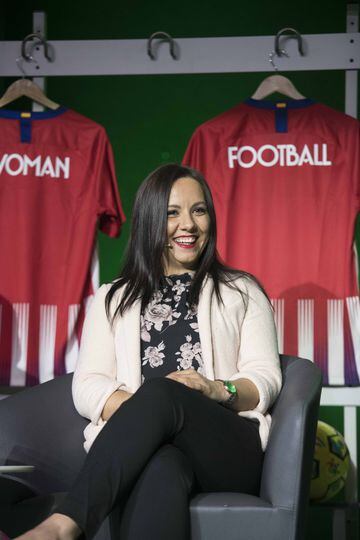 Sabrina Buljabasic, jugadora del FK Sarajevo, en la mesa redonda: La toma de decisiones en el fútbol - El papel de la mujer.
