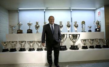 En diciembre de 2015 se le nombró presidente de honor del Real Madrid.