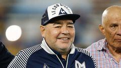 Maradona: "Banco a muerte la decisión de parar el fútbol"