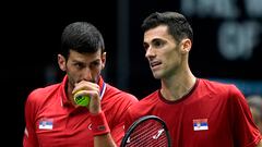 Novak Djokovic y Nikola Cacic, en la fase de grupos de la Copa Davis 2023.