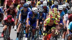 AMDEP6849. COTA (COLOMBIA), 10/02/2024.- Corredores compiten en la quinta etapa de la carrera ciclística Tour Colombia 2024 hoy, en Cota (Colombia). EFE Carlos Ortega
