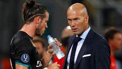 Bale, con Zidane.