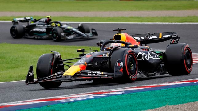 Verstappen vuelve a su sitio con Sainz y Alonso delante