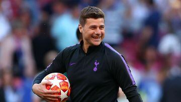 Tottenham boss Pochettino dismisses "stupid rumours"
