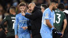 Manchester City&#039;s Spanish manager Pep Guardiola gives instructions to Manchester City&#039;s English midfielder James McAtee during the UEFA Champions League round of 16 second leg football match between Manchester City and Sporting Lisbon at the Eti