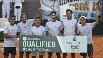 El equipo de Argentina celebra su clasificación para las Finales de la Copa Davis 2024.