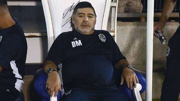 Maradona estrena su nuevo trono