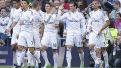 Los jugadores del Madrid celebran el gol de Bale.