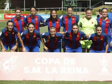 Barcelona Femení pose ahead of their Copa de la Reina semi-final against Valencia Femenino in Las Rozas, Madrid this afternoon.