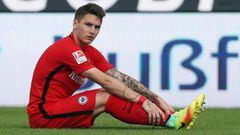 Guillermo Varela, del Eintracht de Frankfurt, ha sido despedido por tatuarse.