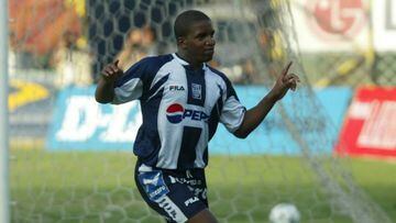 La permanencia en la Liga 1 acerca a Farfán a Alianza Lima