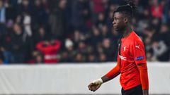 Rennes&#039; French midfielder Eduardo Camavinga (L) leaves the pitch after receiving a red card during the Europa League Group E football match between Rennes and CFR Cluj at the Roazhon Park stadium in Rennes, on October 24, 2019. (Photo by DAMIEN MEYER