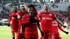 La magia de Aránguiz guía al Leverkusen en Europa League