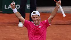 Argentina's Diego Schwartzman reacts after winning against Bulgaria's Grigor Dimitrov at the end of their men's singles match on day six of the Roland-Garros Open tennis tournament at the Court Simonne-Mathieu in Paris on May 27, 2022. (Photo by Thomas SAMSON / AFP) (Photo by THOMAS SAMSON/AFP via Getty Images)