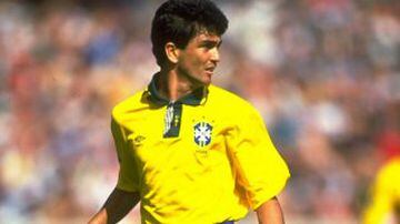 Más conocido como Bebeto, fue campeón mundial en 1994 con Brasil y destacó con el 'Super Depor' en la misma década. En el Azteca jugó en el Mundial Sub 20 de 1983, torneo que su selección ganó.
