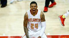 ATLANTA, GA - APRIL 22: Kent Bazemore #24 of the Atlanta Hawks celebrates at the end of the third quarter against the Washington Wizards in Game Three of the Eastern Conference Quarterfinals during the 2017 NBA Playoffs at Philips Arena on April 22, 2017 in Atlanta, Georgia. NOTE TO USER: User expressly acknowledges and agrees that, by downloading and or using the photograph, User is consenting to the terms and conditions of the Getty Images License Agreement.   Daniel Shirey/Getty Images/AFP == FOR NEWSPAPERS, INTERNET, TELCOS &amp; TELEVISION USE ONLY ==