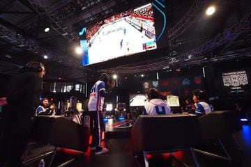 Fotografía del partido entre 76ers Gaming Club y Heat Check Gaming en el Tip Off de la NBA 2K League