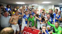 BRISTOL, ENGLAND - MAY 07: Players of Bristol Rovers celebrate following promotion to League One following the Sky Bet League Two match between Bristol Rovers and Scunthorpe United at Memorial Stadium on May 07, 2022 in Bristol, England. (Photo by Harry Trump/Getty Images)