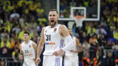 ISTANBUL, TURKEY - DECEMBER 02: Dzanan Musa, #31 of Real Madrid reacts during the 2022-23 Turkish Airlines EuroLeague Regular Season Round 11 game between Fenerbahce Beko Istanbul and Real Madrid at Ulker Sports and Event Hall on December 02, 2022 in Istanbul, Turkey. (Photo by Tolga Adanali/Euroleague Basketball via Getty Images)