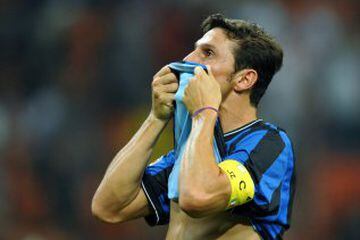 3. Javier Zanetti perdió una copa UEFA con el Inter de Milán, 2 Copas Confederaciones y una Copa América con Argentina.