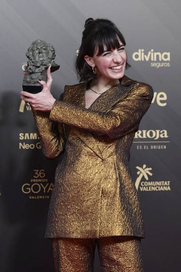 Vinyet Escobar recibe el Goya al Mejor Diseño de Vestuario por la película 'Las leyes De La Frontera'