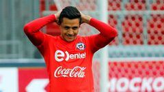 El atacante chileno del Arsenal, Alexis S&aacute;nchez, interesa a cinco clubes.
