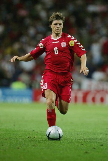 Histórico futbolista de la Selección de Dinamarca, con la cual disputó 108 partidos. Vistiendo la camiseta de los daneses anotó un gol en la Copa del Mundo de Francia 1998.