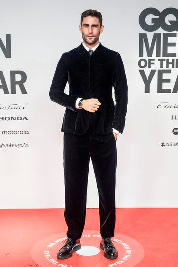   Fernando Guallar en la alfombra roja de la gala de los premios GQ Hombres del Año 2023. 
