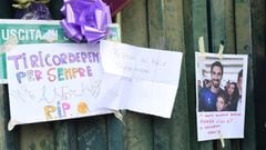 Football fans hang scarves and hommages to late Fiorentina&#039;s captain Davide Astori on the fence of Fiorentina&#039;s stadium, on March 4, 2018 in Florence. Italy international defender Davide Astori was found dead in his hotel room on March 4, 2018 i