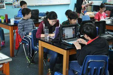 Los adolescentes chinos pasan 5,3 horas de media diaria navegando en internet. Imágen: Pixabay