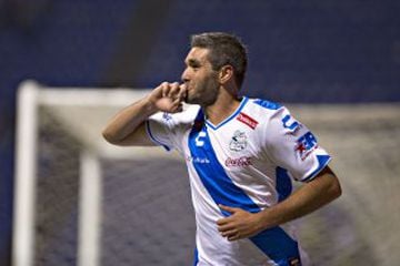 Tras la salida de Matías Alustiza, Navarro tendrá la oportunidad de demostrar que puede liderar el ataque poblano. Marcó seis goles la temporada pasada.