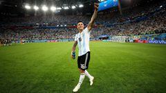 SAINT PETERSBURG, RUSSIA - JUNE 26:  Marcos Rojo of Argentina celebrates victory following the 2018 FIFA World Cup Russia group D match between Nigeria and Argentina at Saint Petersburg Stadium on June 26, 2018 in Saint Petersburg, Russia.  (Photo by Jamie Squire - FIFA/FIFA via Getty Images)