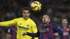 Barcelona y Villarreal se enfrentaron por la Liga en el Camp Nou en partido que termin&oacute; 3-2 a favor de los locales. 