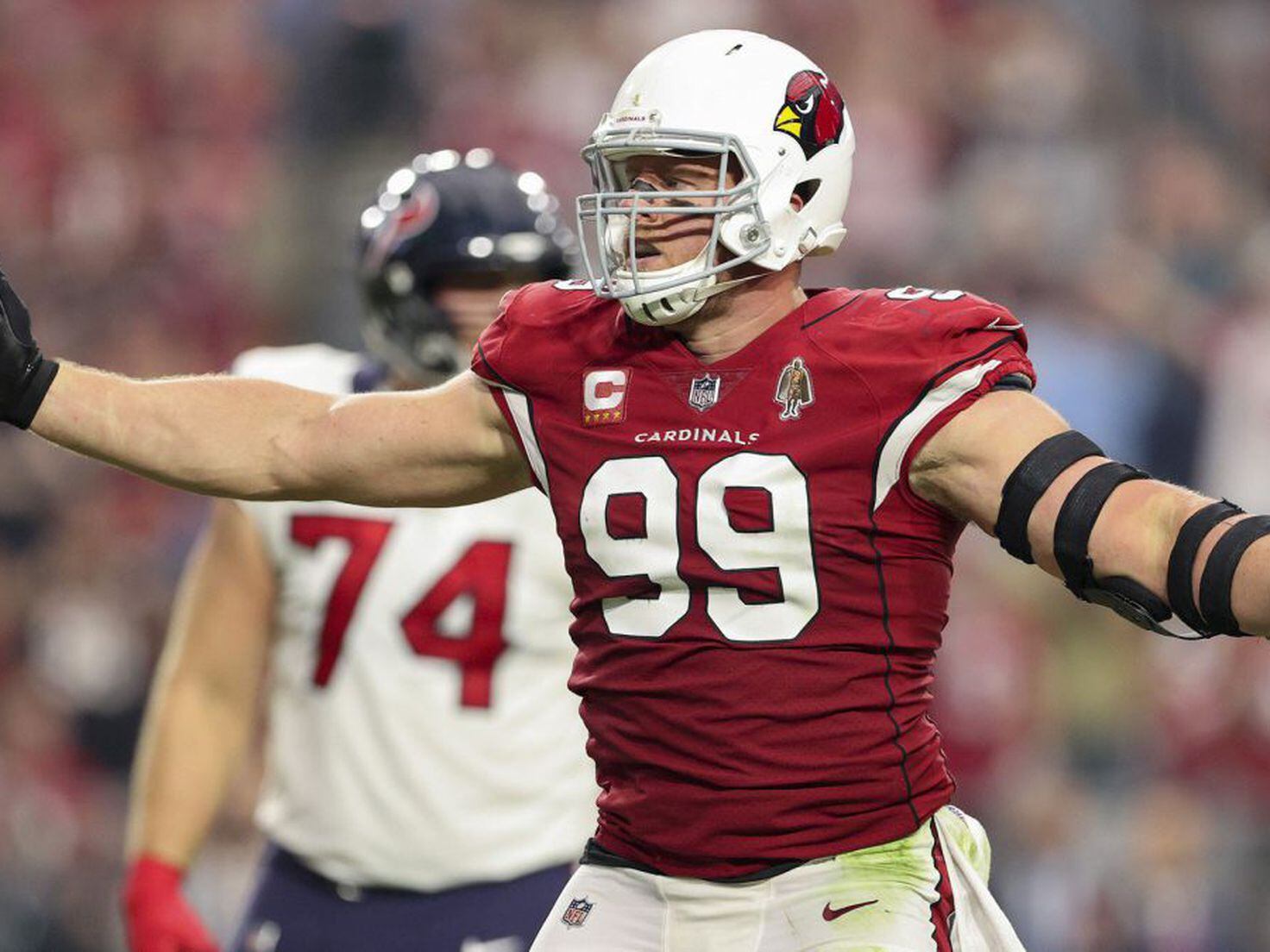 The Arizona Cardinals MUST re-sign J.J. Watt for 2023