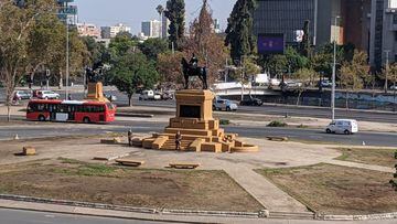 Quemada la estatua del general Baquedano: detenidos, querellas y qué ocurrirá tras las protestas