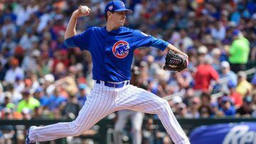 MESA, ARIZONA - MARCH 21: Kyle Hendricks #28 of the Chicago Cubs delivers a pitch during the spring training game against the San Francisco Giants at Sloan Park on March 21, 2019 in Mesa, Arizona.   Jennifer Stewart/Getty Images/AFP == FOR NEWSPAPERS, INTERNET, TELCOS &amp; TELEVISION USE ONLY ==