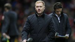 Football Soccer - Manchester United v FC Midtjylland - UEFA Europa League Round of 32 Second Leg - Old Trafford, Manchester, England - 25/2/16 BT Sport&#039;s Paul Scholes before the game Action Images via Reuters / Jason Cairnduff Livepic EDITORIAL U