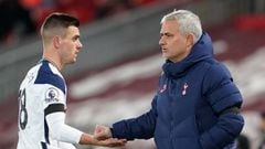 FILE PHOTO: Soccer Football - Premier League - Liverpool v Tottenham Hotspur - Anfield, Liverpool, Britain - December 16, 2020 Tottenham Hotspur&#039;s Giovani Lo Celso is substituted off as Tottenham Hotspur manager Jose Mourinho looks on Pool via REUTER
