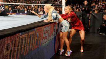 Lana regresa a la WWE y paraliza el Monday Night RAW