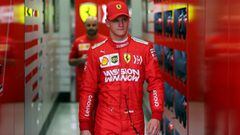Mick Schumacher con el mono de Ferrari.