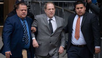 Harvey Weinstein saliendo de la corte de Nueva York. Diciembre 06, 2019.