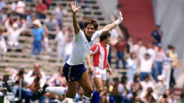Fue el máximo goleador del Mundial de México '86, con seis tantos. Anotó cuatro en el Azteca en aquella edición. Uno de los mejores delanteros del mundo en la década de los 80, tuvo grandes momentos con el Tottenham y el Barcelona.
