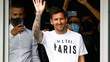 (FILES) In this file photo taken on August 10, 2021 Argentinian football player Lionel Messi waves to supporters from a window after he landed at Le Bourget airport, north of Paris, as Paris Saint-Germain look to complete the 34-year-old signing following his departure from Barcelona, the club he has represented for the entirety of his 17-year professional career so far. - Lionel Messi is "much more likely" to leave Paris Saint-Germain at the end of the season than sign a new deal, a source close to the club told AFP on April 4, 2023. Messi, who will turn 36 in June, joined in 2021 on a two-year deal which expires at the end of this campaign. (Photo by Sameer Al-DOUMY / AFP)