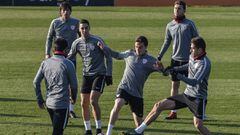 Athletic Bilbao players train ahead of the visit of FC Barcelona for the Copa del Rey clash at San Mam&eacute;s.