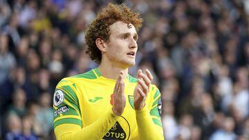 Norwich City&#039;s Josh Sargent applauds the fans after coming off substituted during the Premier League match between Norwich City and Leeds United, at Carrow Road, Norwich, England, Sunday, Oct. 31, 2021. (Joe Giddens/PA via AP)
