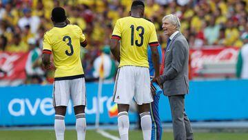 Colombia tendría que cambiar su pareja de centrales ante Argentina, por la baja de Óscar Murillo y las dudas con Yerry Mina por lesión.