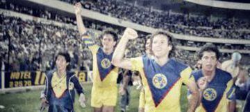 La Final de la temporada 84-85 fue una de las más polémicas y vibrantes de la historia. Se tuvo que jugar un tercer partido de desempate en Querétaro, donde el árbitro Joaquín Urrea levantó la polémica por un penalti marcado a las Águilas y uno no pitado a los felinos. 