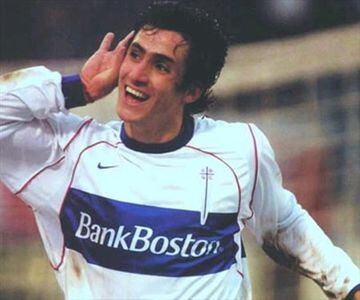 Milovan Mirosevic debutó en la Primera División de Chile en el Torneo Clausura 1997, en una fecha que se disputó con juveniles ante el paro de los futbolistas profesionales del SIFUP. Universidad Católica goleó a Colo-Colo 4-1 
